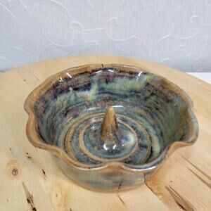 Vintage O'Quinn Pottery Ring Dish 4" Brown Green‎ Swirl Scalloped Signed Sandra